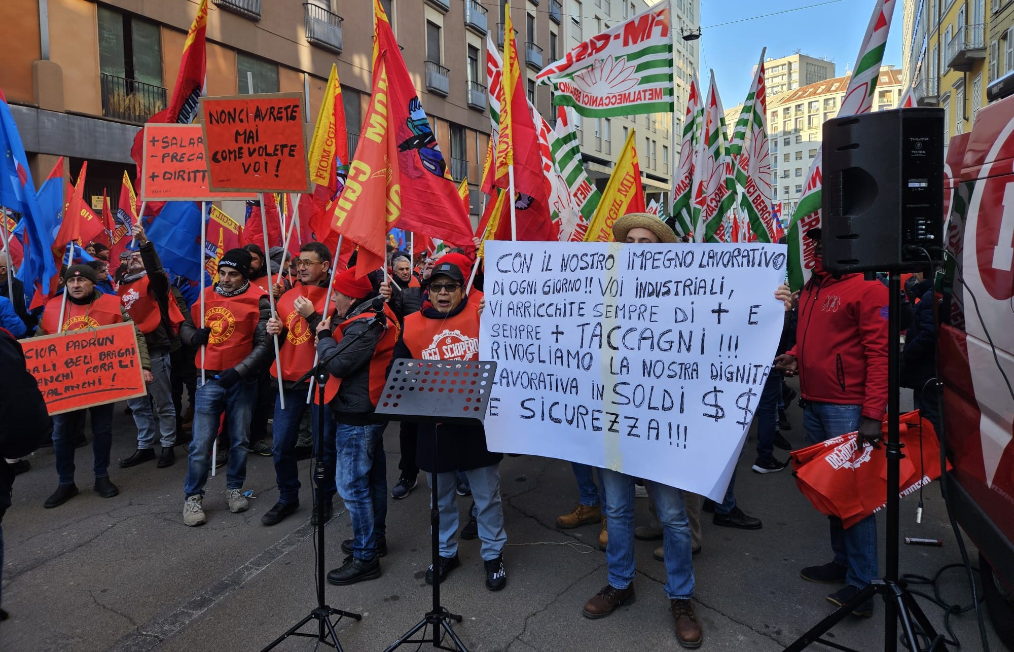Operai metalmeccanici, alla lotta dura! – Organizzazione per il partito ...